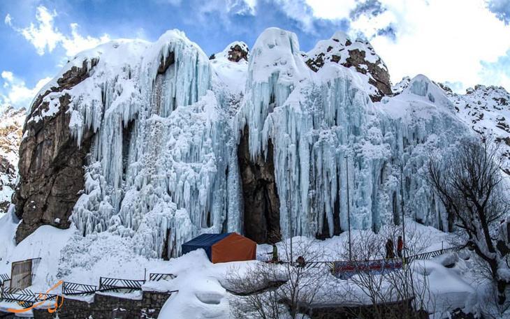آبشار یخی هملون، گزینه ای عالی برای تعطیلات آخر هفته تهرانی ها