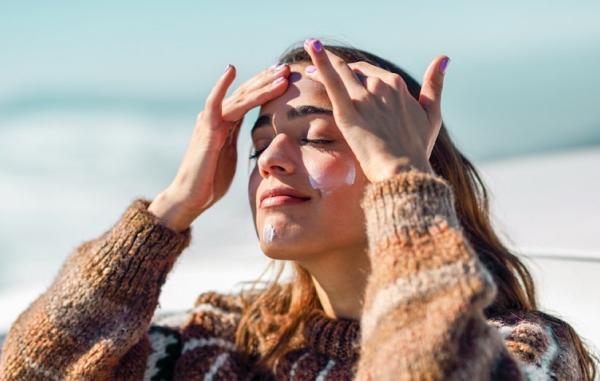13 توصیه طلایی برای جلوگیری از خشکی پوست در زمستان